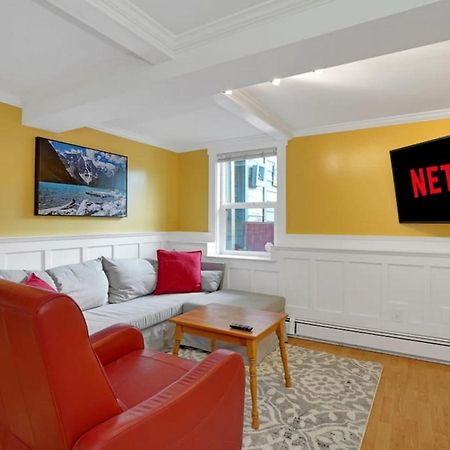 Artsy Private Guest Suite With Outdoor Saloon Vancouver Exteriör bild