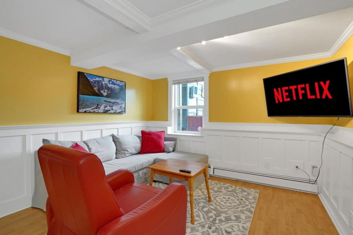 Artsy Private Guest Suite With Outdoor Saloon Vancouver Exteriör bild
