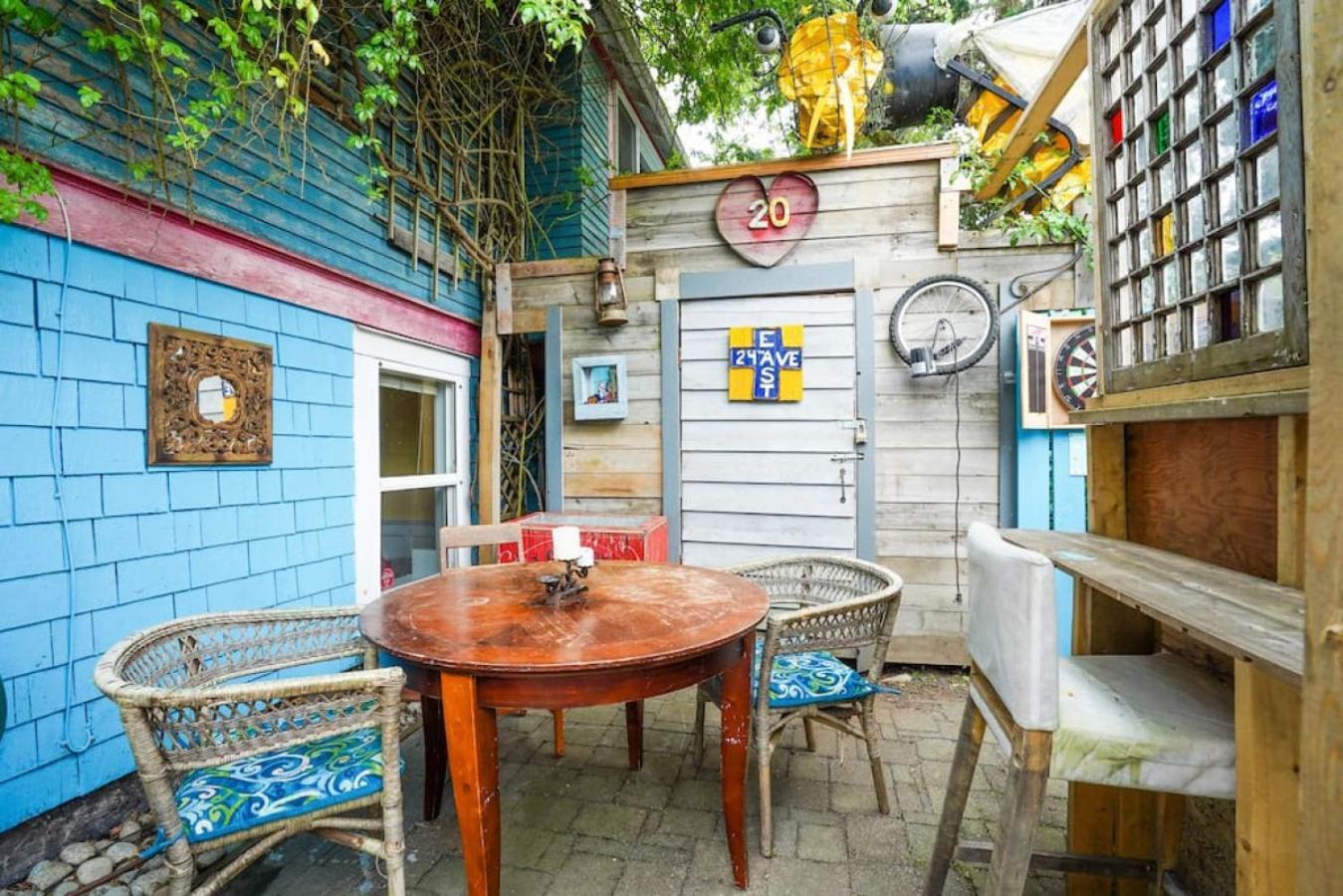 Artsy Private Guest Suite With Outdoor Saloon Vancouver Exteriör bild